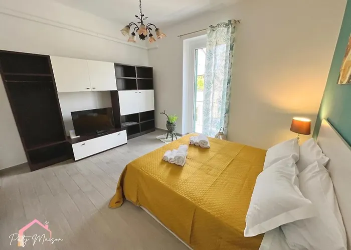 Patty Maison - Large & New Central Apartment